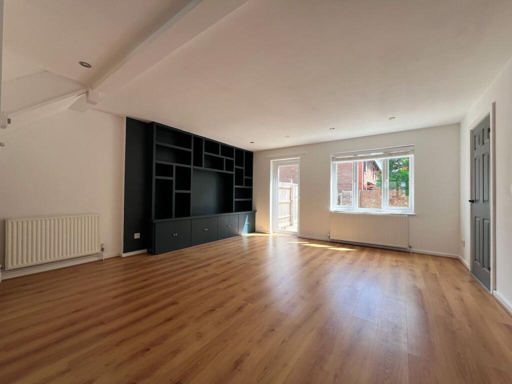 Glebelands, West Molesey, KT8 - Image 5