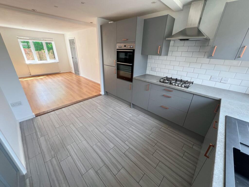 Glebelands, West Molesey, KT8 - Image 7