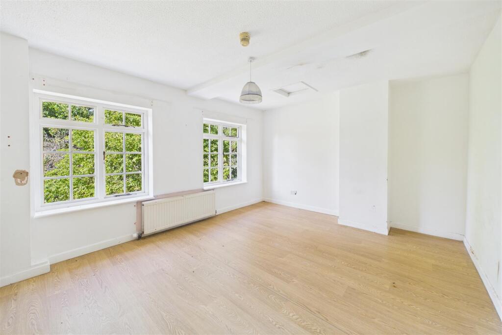 Development / Family Home | GL13 - Image 46