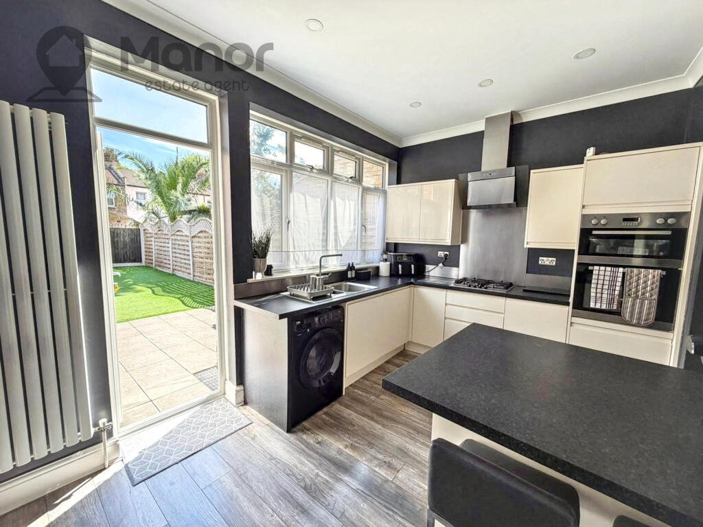 Strone Road, Manor Park, London, Greater London - Image 5
