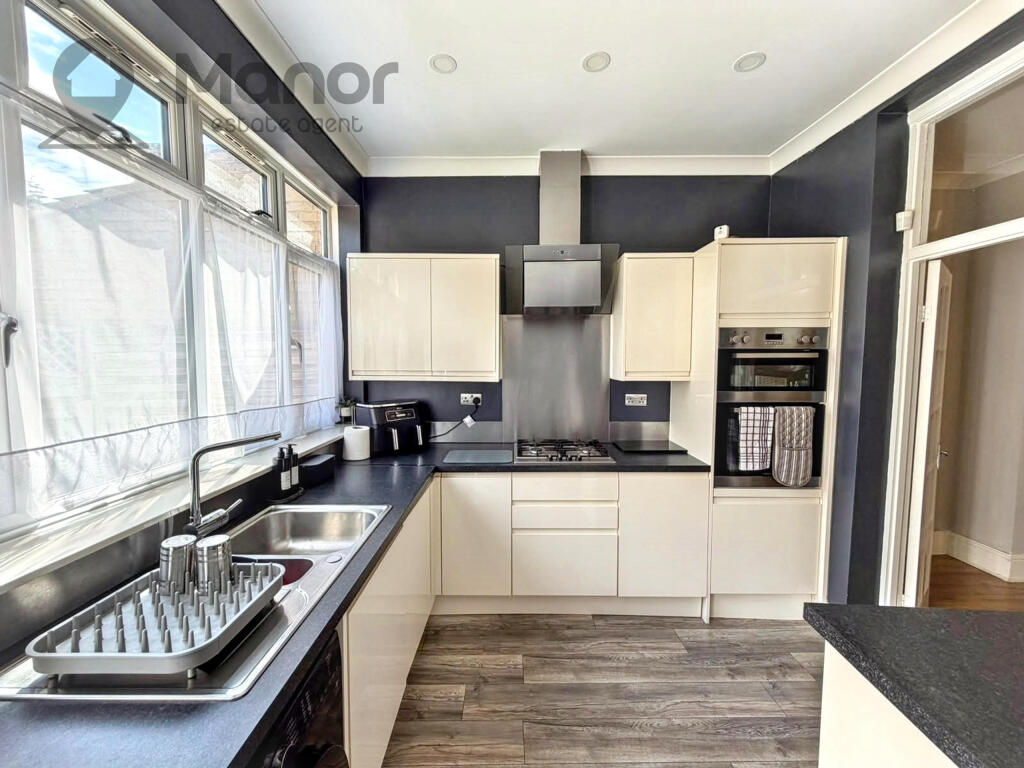 Strone Road, Manor Park, London, Greater London - Image 6