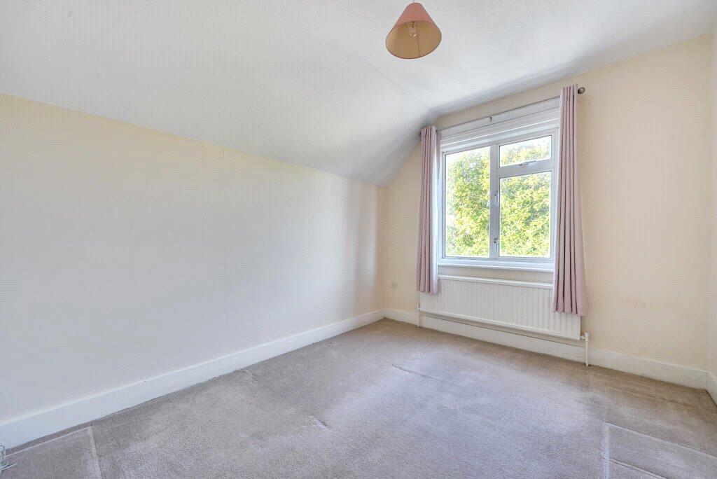 Whitmore Vale Road, Grayshott, Hindhead - Image 11