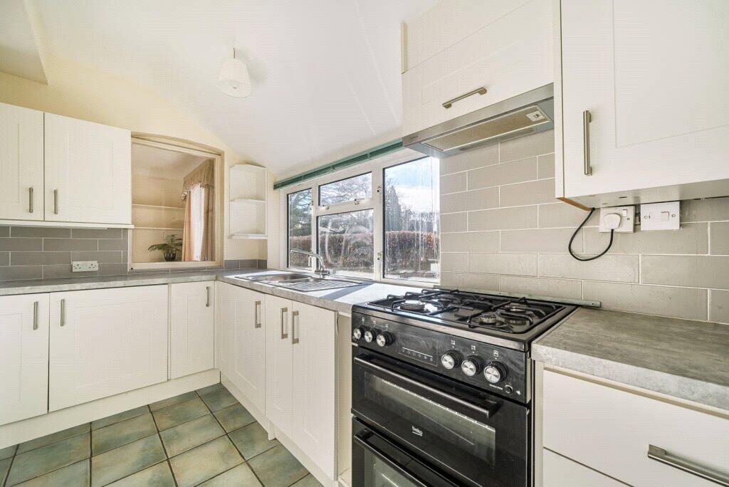 Whitmore Vale Road, Grayshott, Hindhead - Image 5