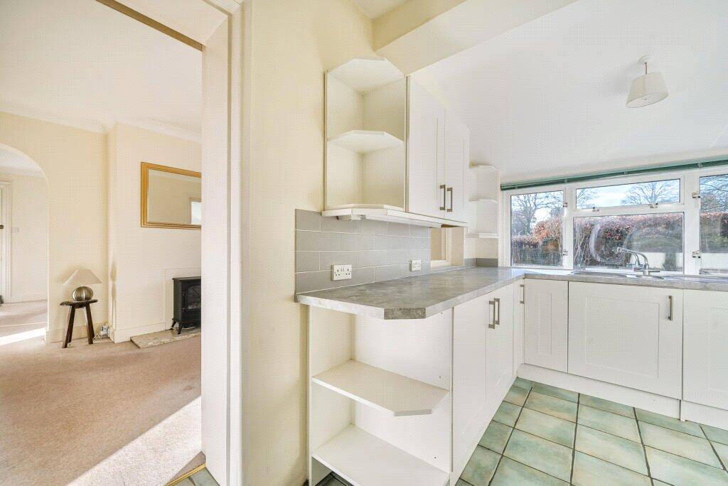 Whitmore Vale Road, Grayshott, Hindhead - Image 6