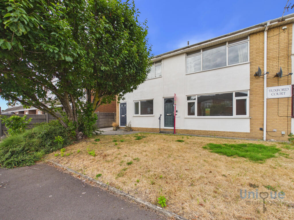 33 Tuxford Road, Lytham St. Annes, FY8 - Image 1