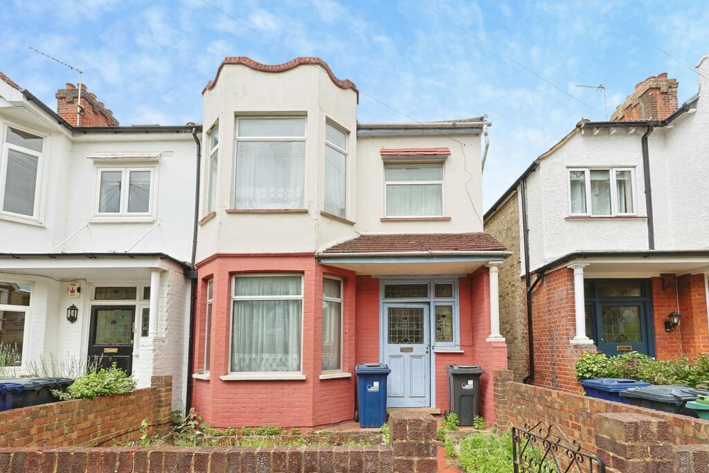Summerlands Avenue, London, W3 - Image 1