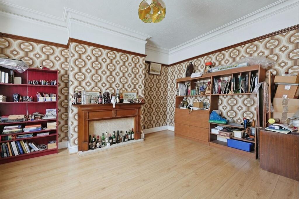 Summerlands Avenue, London, W3 - Image 10