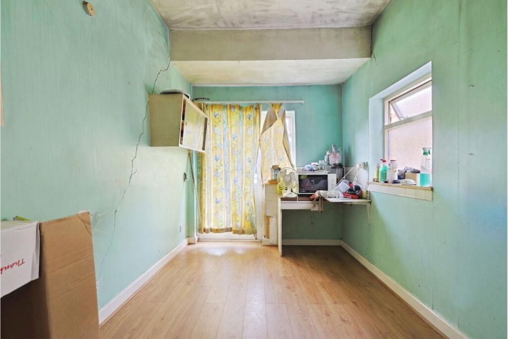 Summerlands Avenue, London, W3 - Image 15