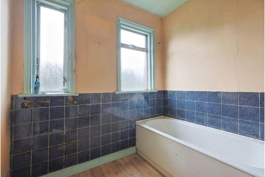 Summerlands Avenue, London, W3 - Image 16
