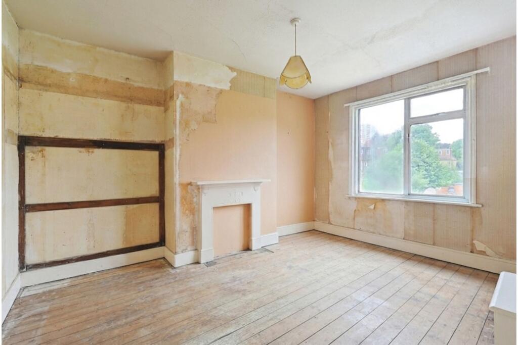 Summerlands Avenue, London, W3 - Image 17