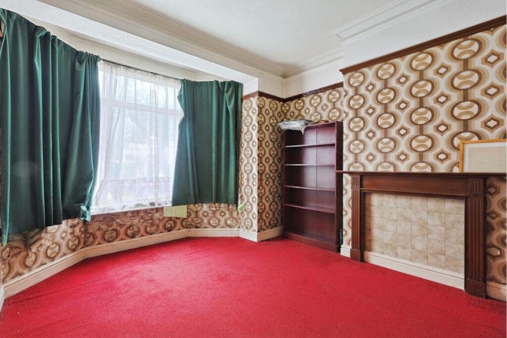 Summerlands Avenue, London, W3 - Image 9
