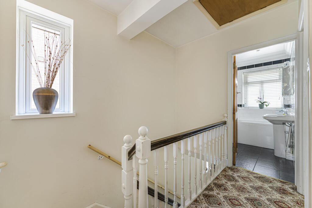 Glenhurst Avenue, Bexley - Image 19
