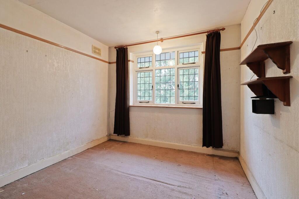 Clifton Crescent, Handsworth, Sheffield - Image 4