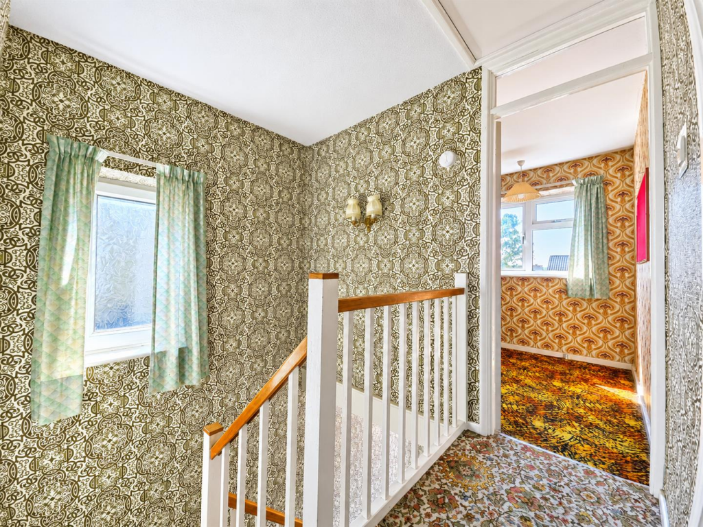 Roselands Avenue, Hoddesdon, EN11 - Image 10