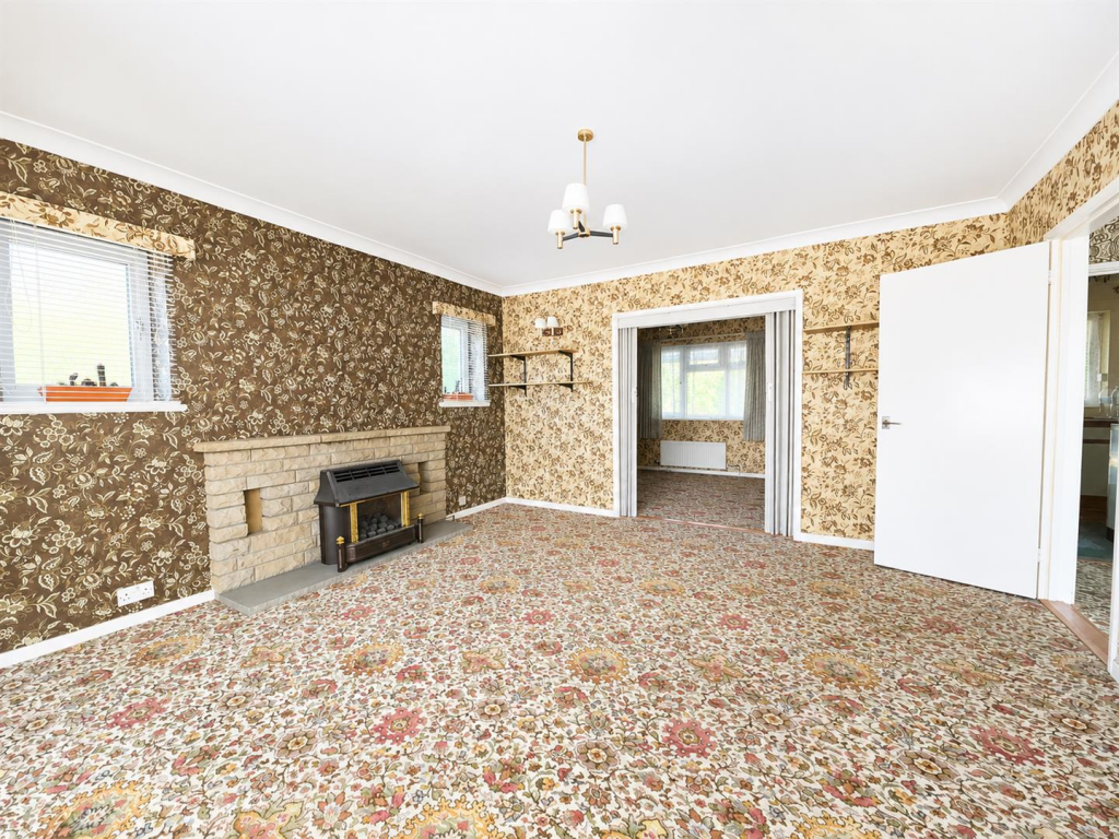 Roselands Avenue, Hoddesdon, EN11 - Image 5