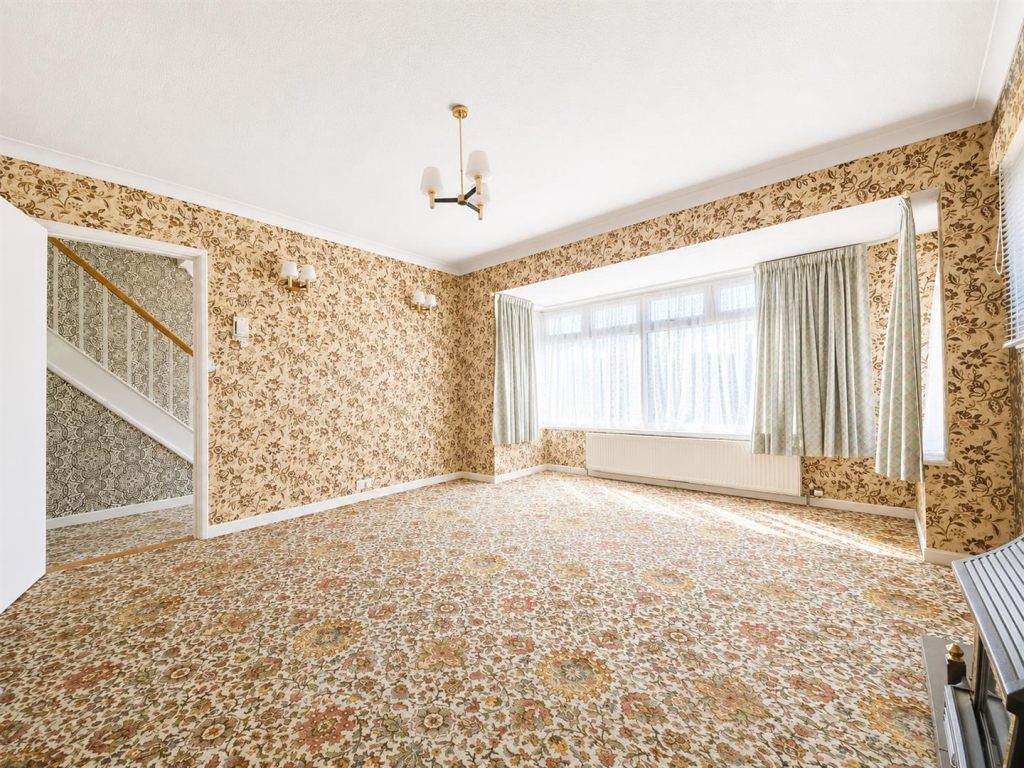 Roselands Avenue, Hoddesdon, EN11 - Image 6