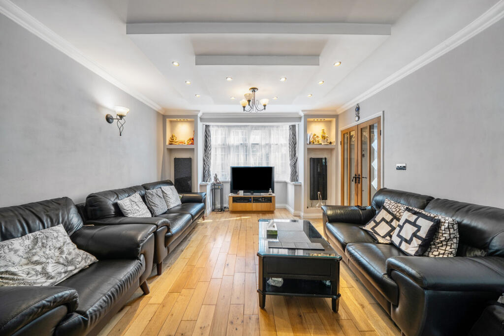 Nield Road, Hayes - Image 2