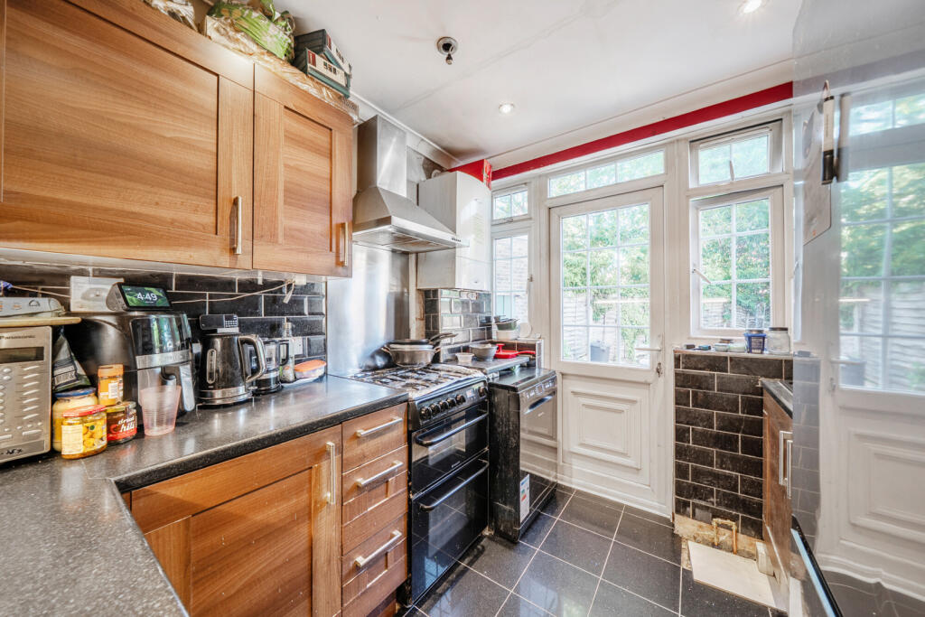 Nield Road, Hayes - Image 9