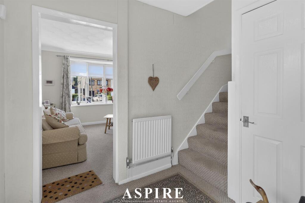 High Road, Laindon, Basildon - Image 7