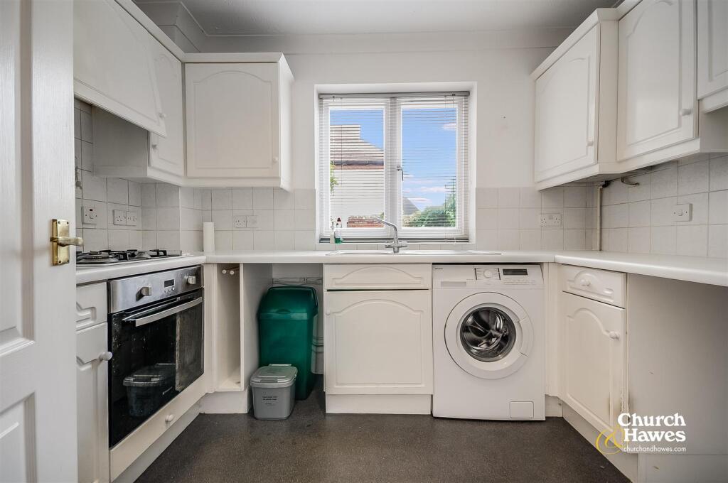 Kings Road, Burnham-On-Crouch - Image 4