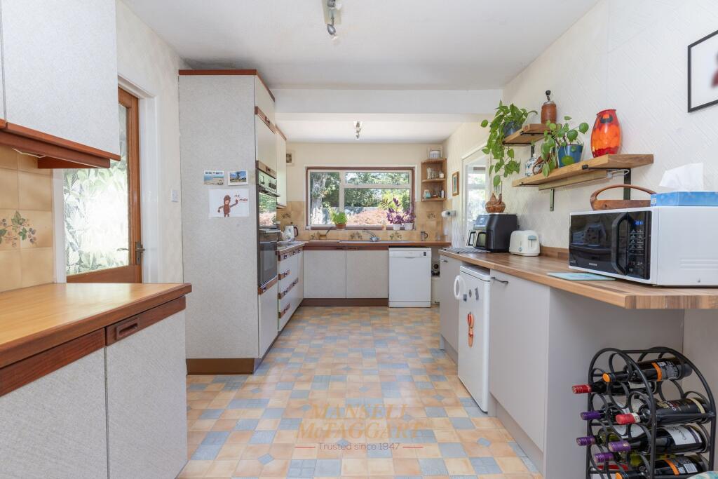 Crossways Avenue, East Grinstead, RH19 - Image 6