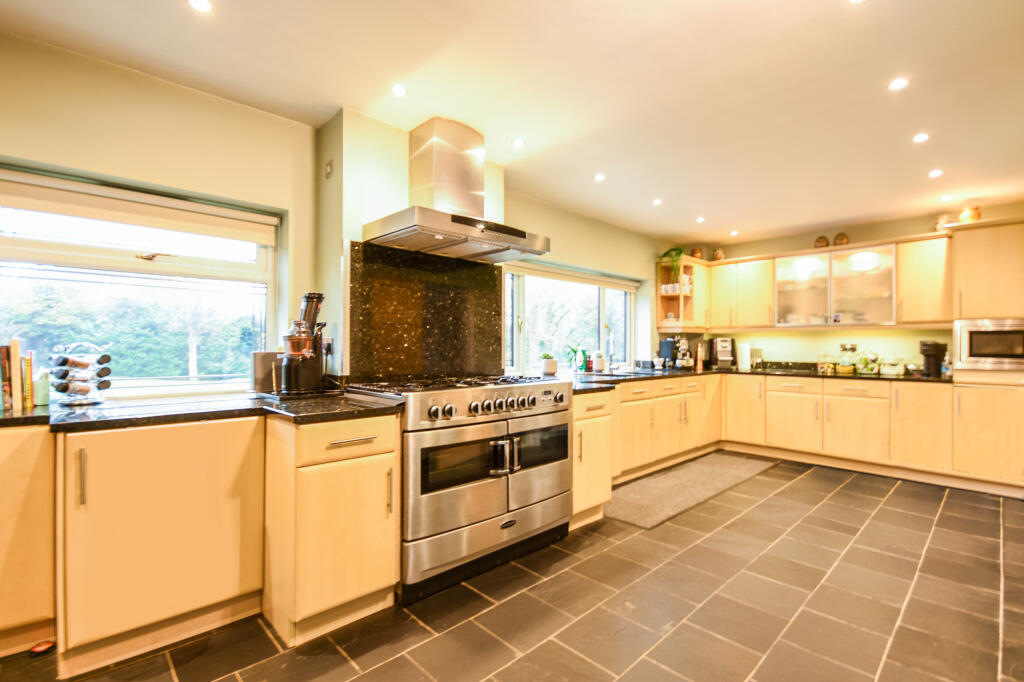 New Lane Hill, Tilehurst, Reading, RG30 - Image 3