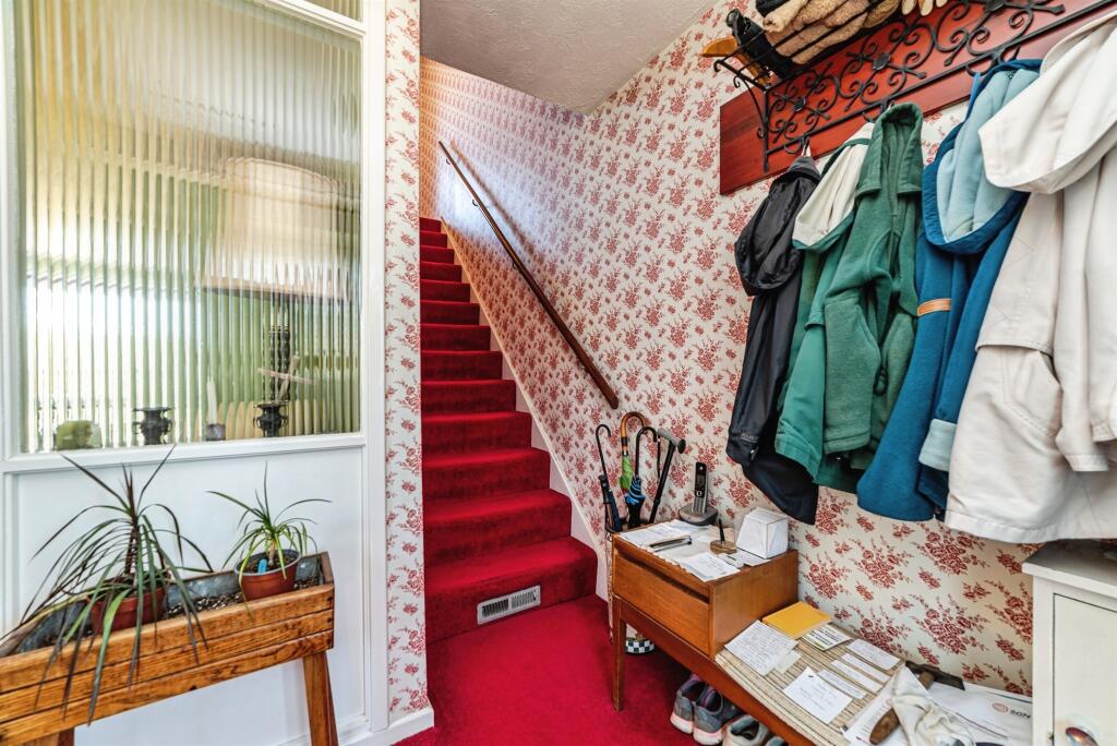 Britten Road, Basingstoke - Image 4