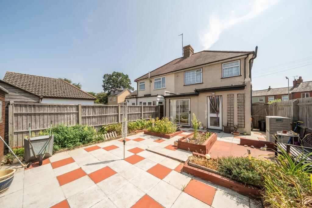 Ampthill Road, Shefford, SG17 - Image 18