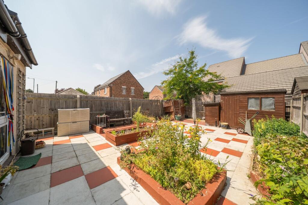 Ampthill Road, Shefford, SG17 - Image 19