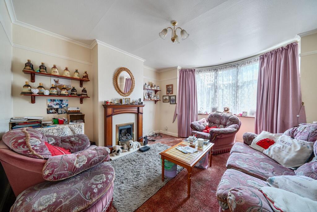Ampthill Road, Shefford, SG17 - Image 4