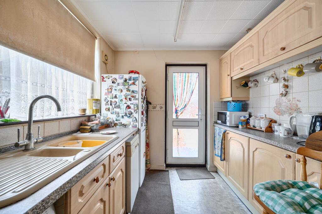 Ampthill Road, Shefford, SG17 - Image 7