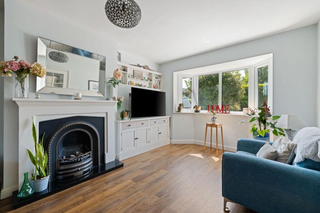 Cranmore Gardens, Aldershot - Image 2