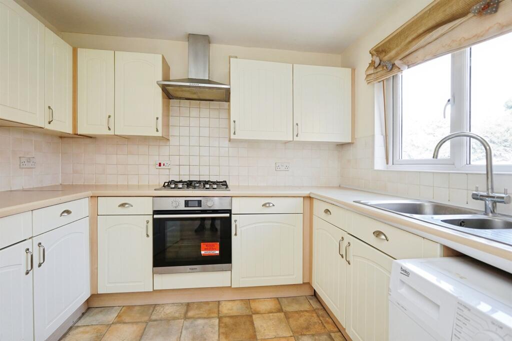Richmond Meech Drive, Kennington, Ashford - Image 5