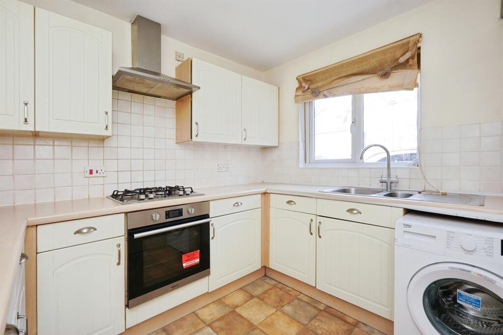 Richmond Meech Drive, Kennington, Ashford - Image 6