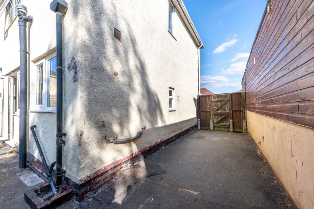 146 Fairview Road, Penn, Wolverhampton, WV4 4TE - Image 19