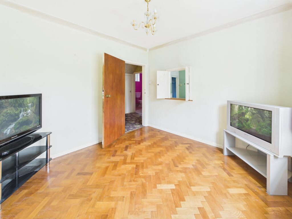 Thorpe Road, Peterborough, Cambridgeshire - Image 4