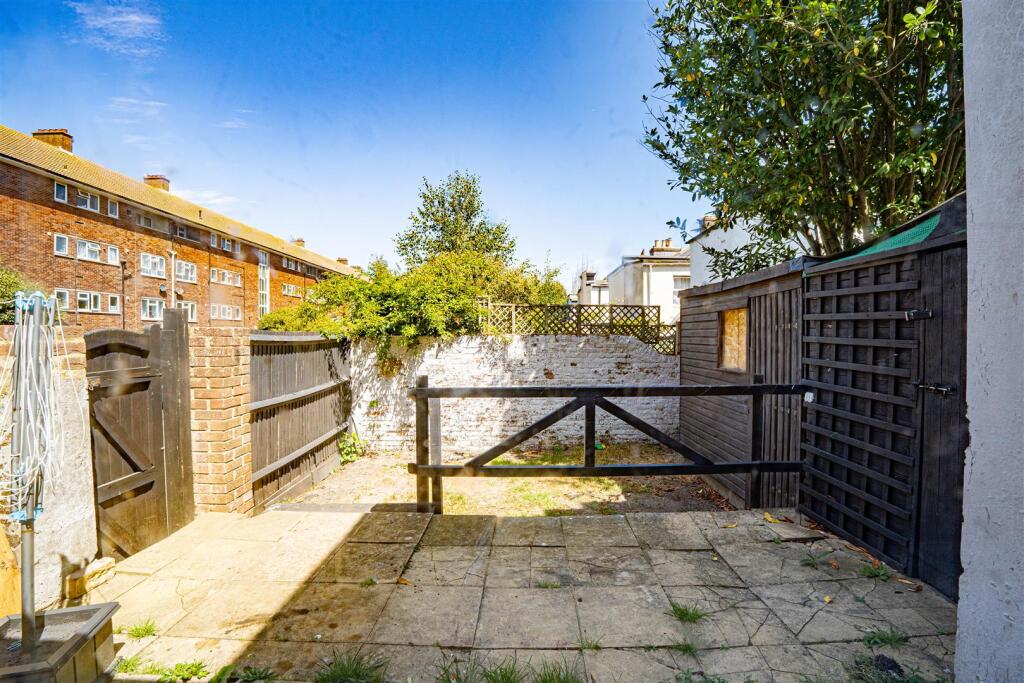 West View, Hastings - Image 5