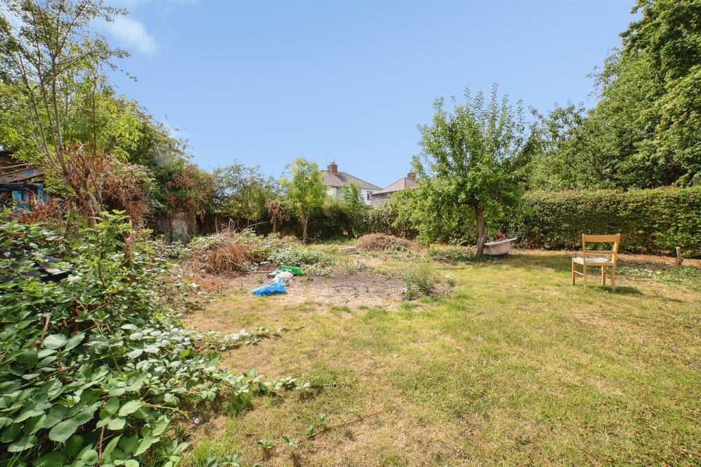 Roberts Drive, Alfreton - Image 13