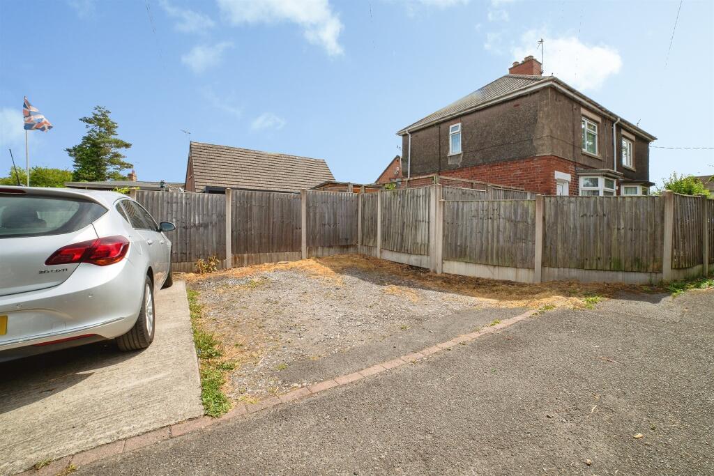 Roberts Drive, Alfreton - Image 2