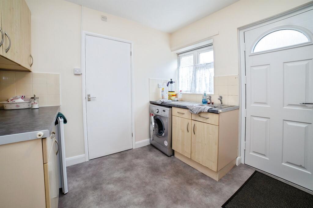 Roberts Drive, Alfreton - Image 4
