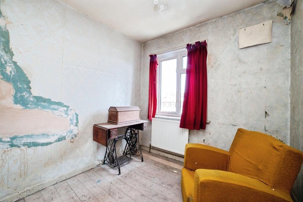 Roberts Drive, Alfreton - Image 7