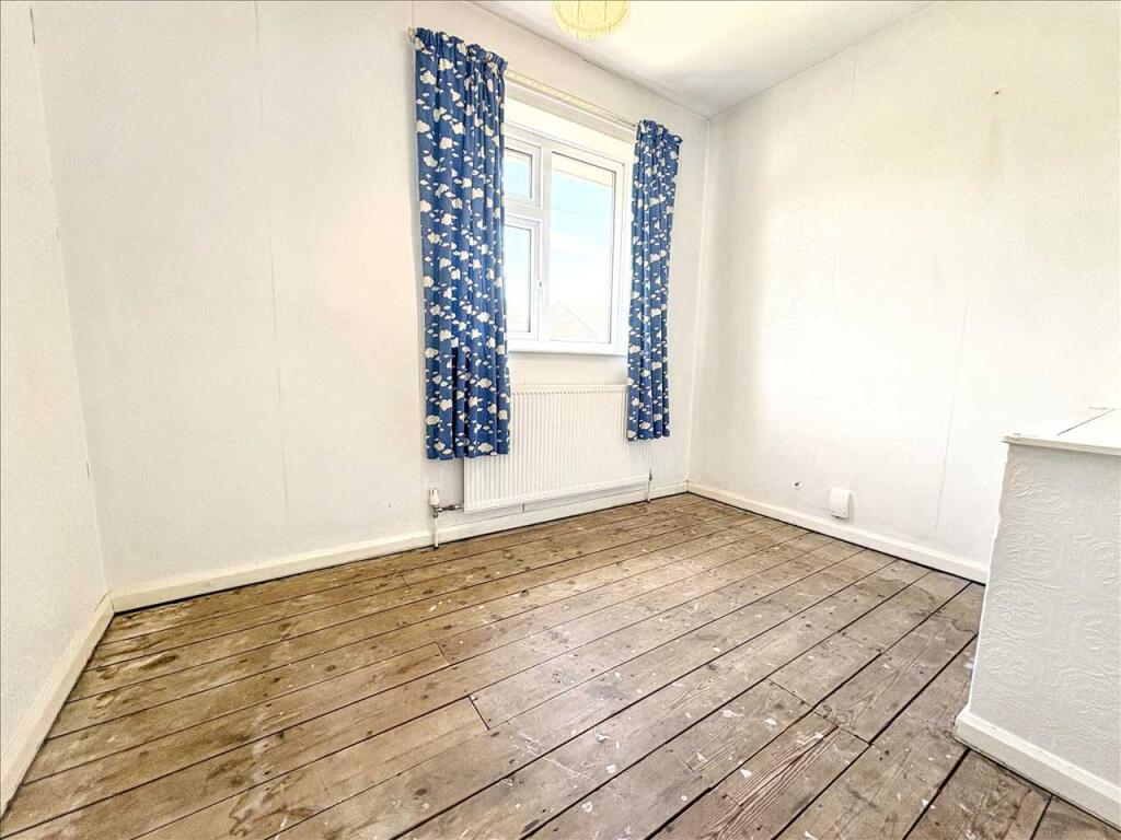 Beacon Drive, Kirkby In Ashfield - Image 14