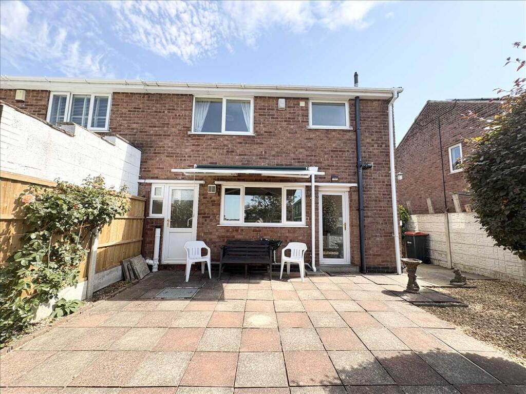 Beacon Drive, Kirkby In Ashfield - Image 24
