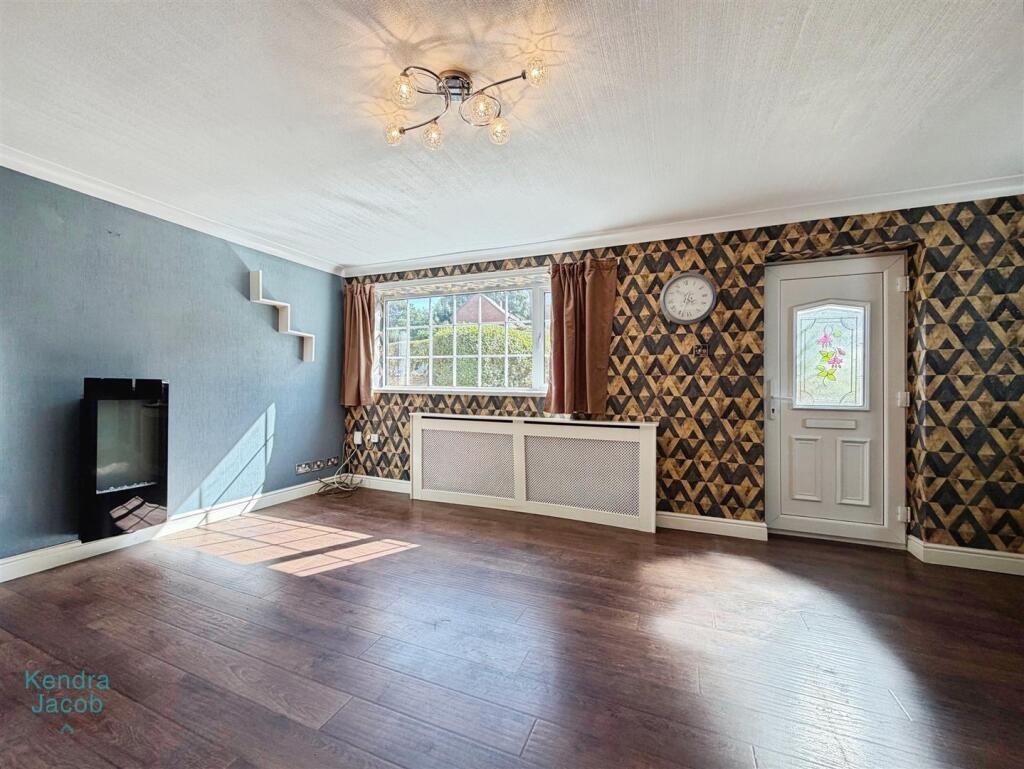 Herrick Drive, Worksop - Image 4