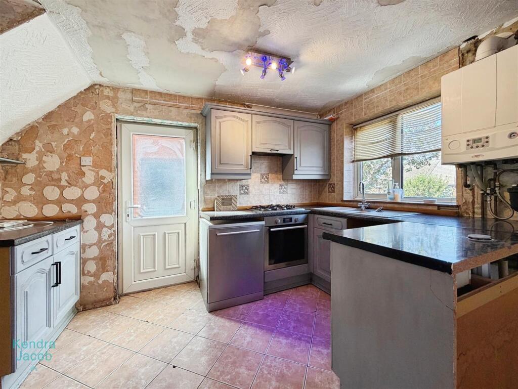 Herrick Drive, Worksop - Image 5