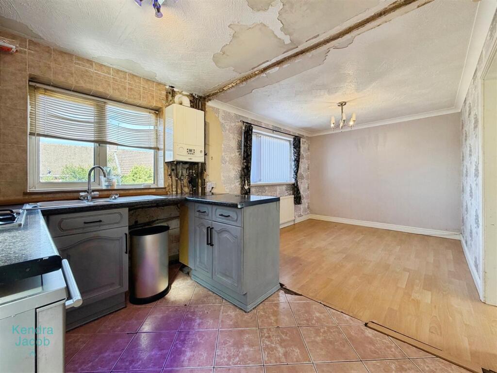 Herrick Drive, Worksop - Image 6