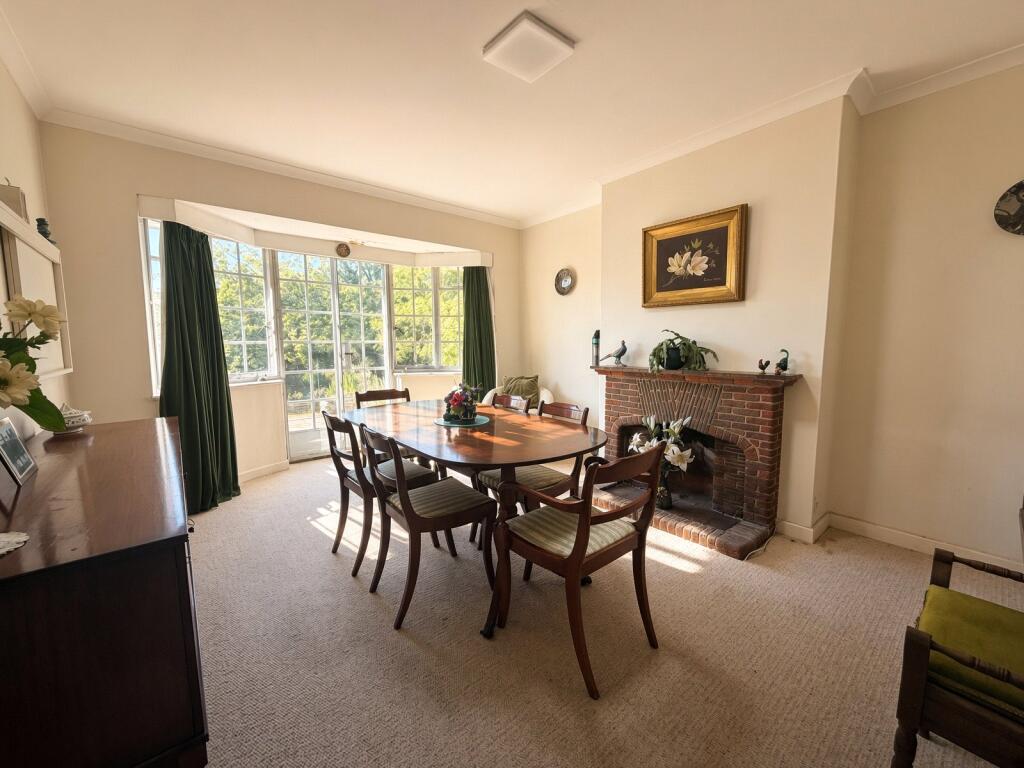 Hillside Road, Aldershot, Hampshire, GU11 - Image 5