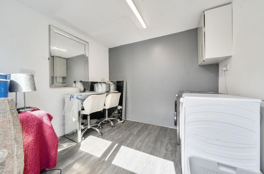Ormesby Way, Bedford - Image 11