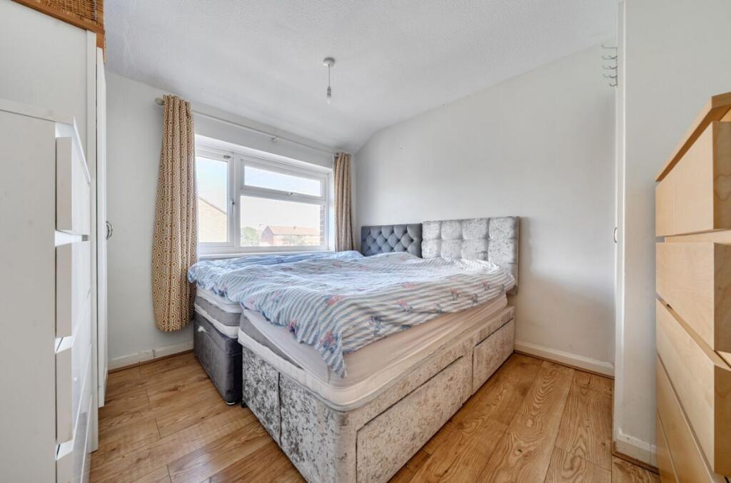 Ormesby Way, Bedford - Image 13