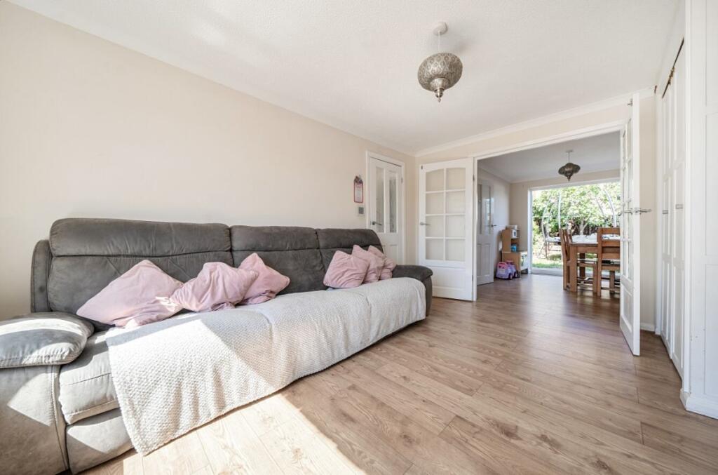 Ormesby Way, Bedford - Image 3
